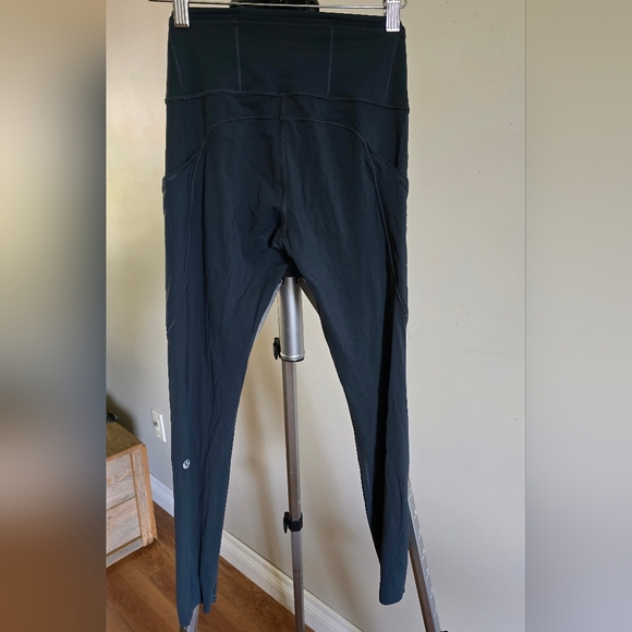 Lululemon Athletica Charcoal Leggings - Picture 4 of 4